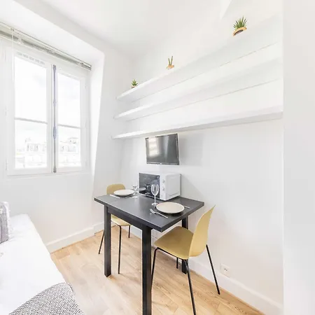 Appartamento Charming 1p Near Av Montaigne *