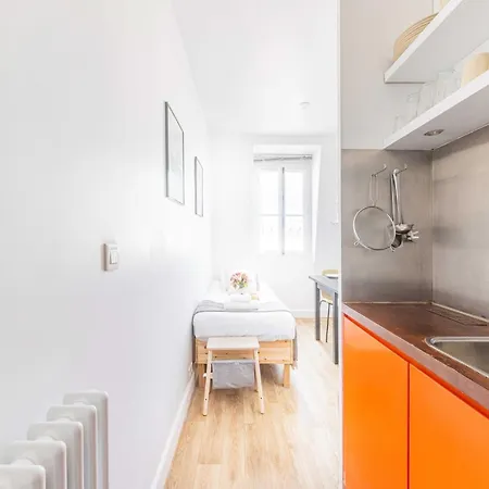 Charming 1p Near Av Montaigne Appartamento Parigi