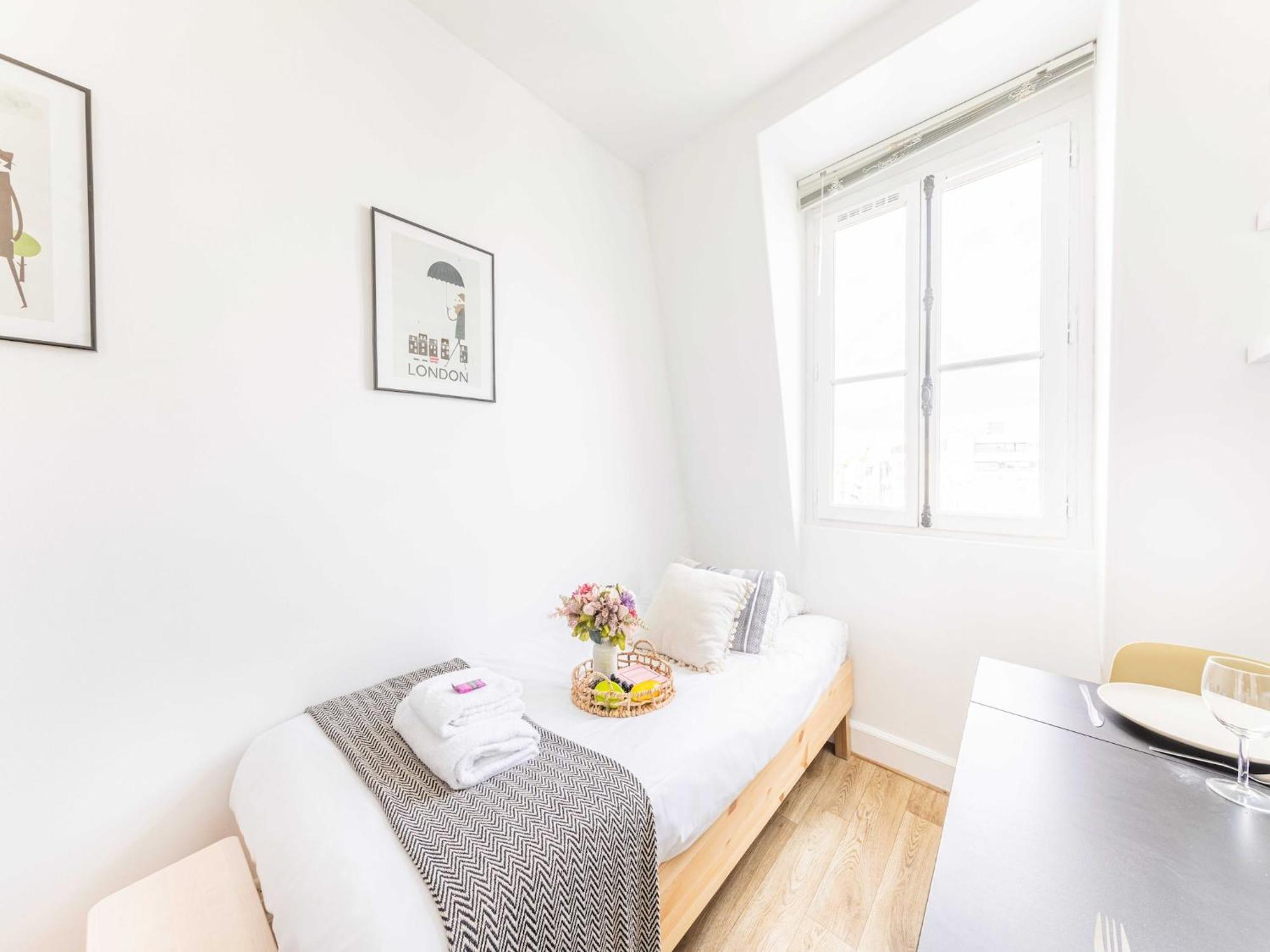 Charming 1p Near Av Montaigne Appartamento *